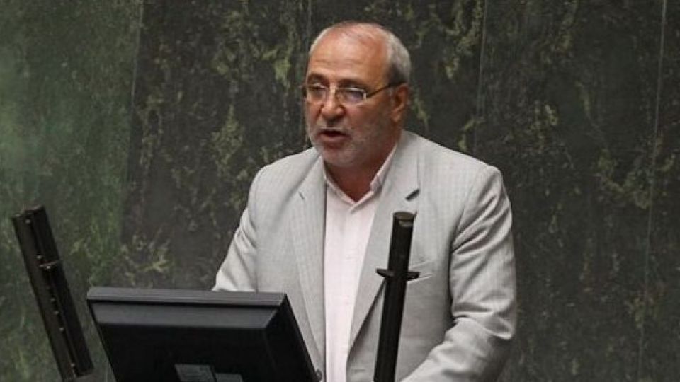 متاسفانه حراستها در برخی دستگاهها و وزارتخانه ها از وظیفه اصلی خود فاصله گرفتهاند متاسفانه حراستها در برخی دستگاهها و وزارتخانه ها از وظیفه اصلی خود فاصله گرفتهاند