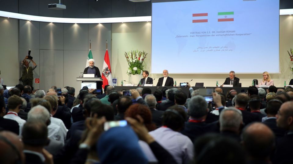 روحانی: از دهها توطئه آمریکا عبور کردیم، از توطئه جدید هم عبور می کنیم/دولت و هیات حاکمه آمریکا برای همیشه نیستند روحانی: از دهها توطئه آمریکا عبور کردیم، از توطئه جدید هم عبور می کنیم/دولت و هیات حاکمه آمریکا برای همیشه نیستند