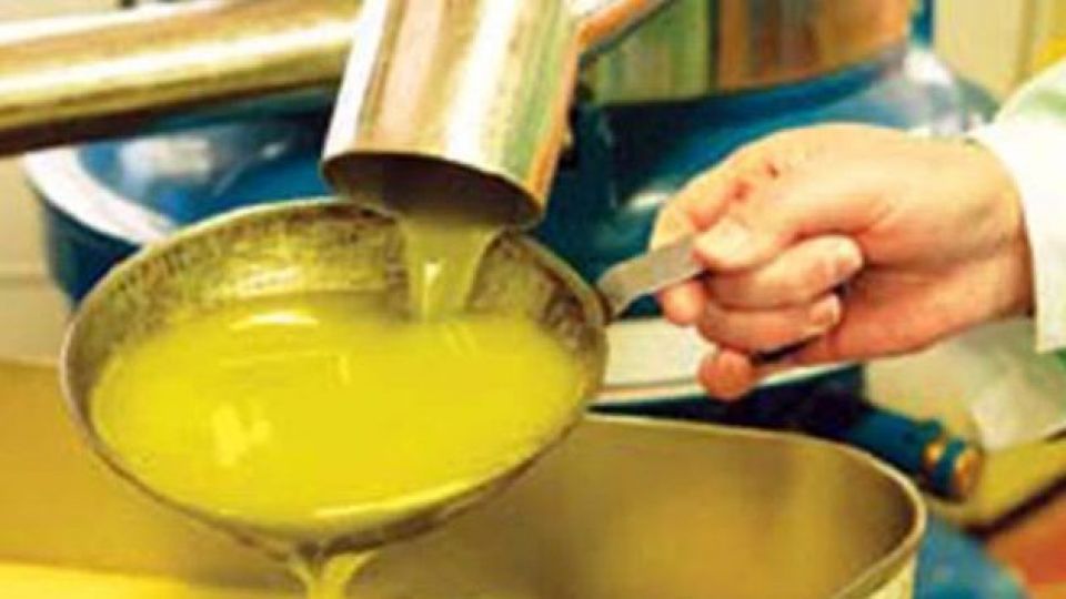 افزایش قیمت روغن با وجود دریافت ۱۵۶ میلیون یورو ارز دولتی افزایش قیمت روغن با وجود دریافت ۱۵۶ میلیون یورو ارز دولتی