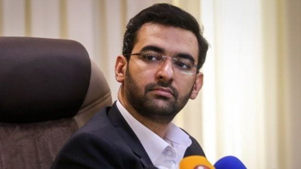 آذریجهرمی: پیامرسانهای داخلی ۷.۵ میلیون عضو گرفتند آذریجهرمی: پیامرسانهای داخلی ۷.۵ میلیون عضو گرفتند