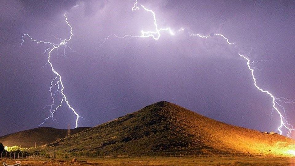 پیش بینی بارش باران در ۱۲ استان تا روز یکشنبه پیش بینی بارش باران در ۱۲ استان تا روز یکشنبه