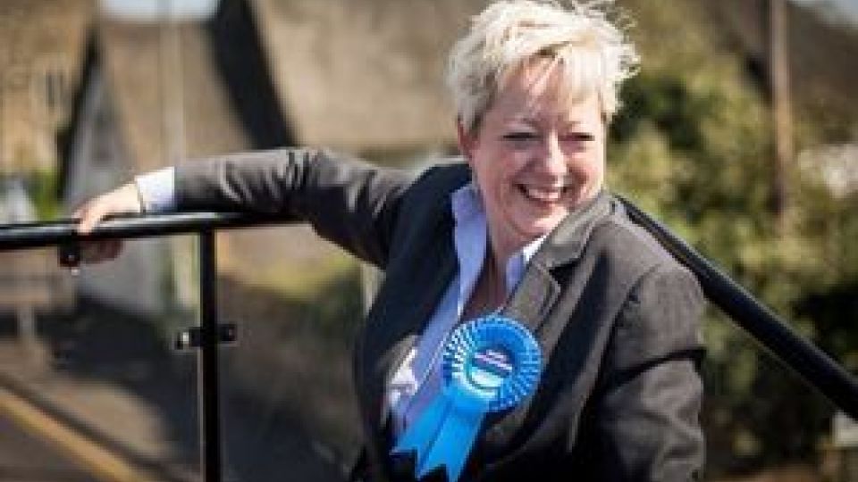 انتصاب اولین وزیر پیشگیری از خودکشی جهان انتصاب اولین وزیر پیشگیری از خودکشی جهان