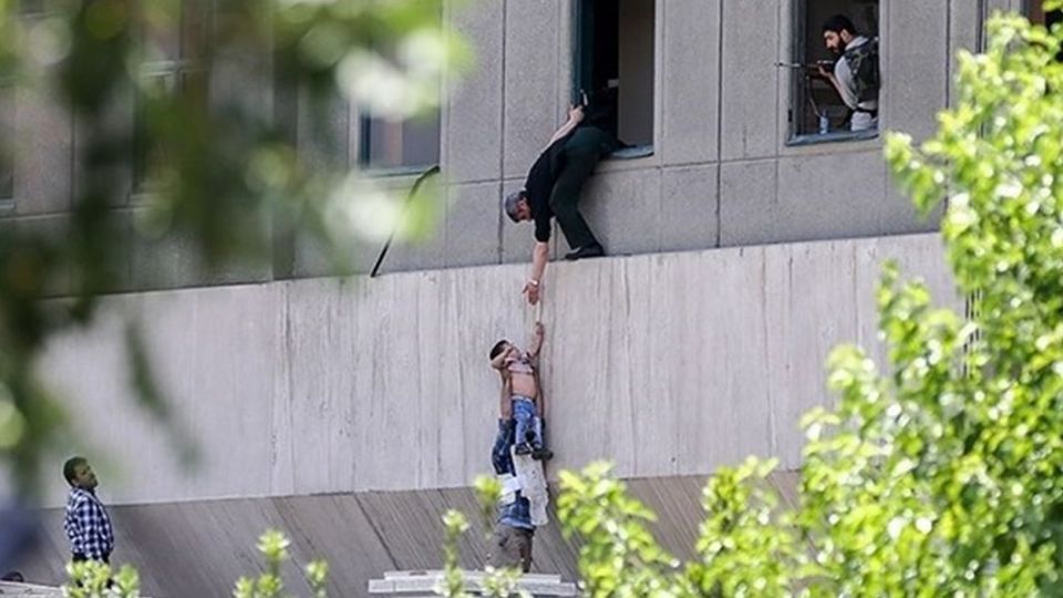 نگاهی به مستند «شرح یک عکس» نگاهی به مستند «شرح یک عکس»