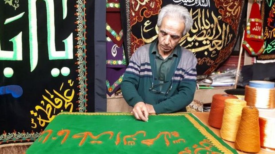 «قلابدوزی»؛ هنری گره خورده با معنویت + تصاویر «قلابدوزی»؛ هنری گره خورده با معنویت + تصاویر