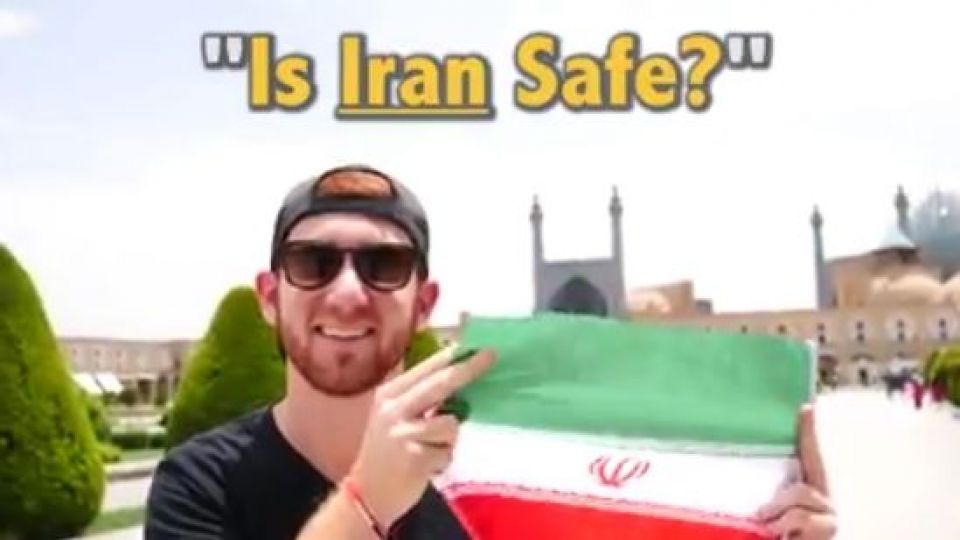 خواندنیهای فضای مجازی/آیا ایران امن است؟ / خانم حاتمی از شانزلیزه چه خبر؟/ اجازه! میتونیم سبیل بذاریم؟ خواندنیهای فضای مجازی/آیا ایران امن است؟ / خانم حاتمی از شانزلیزه چه خبر؟/ اجازه! میتونیم سبیل بذاریم؟