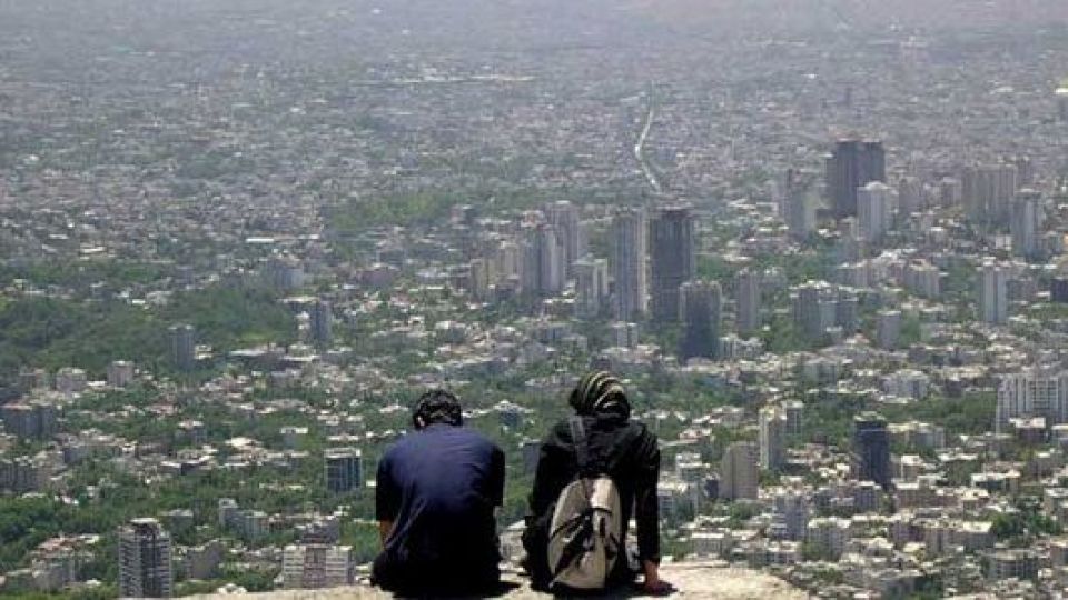 جوانان و پیوندهایی سیاه به نام ازدواج سفید جوانان و پیوندهایی سیاه به نام ازدواج سفید