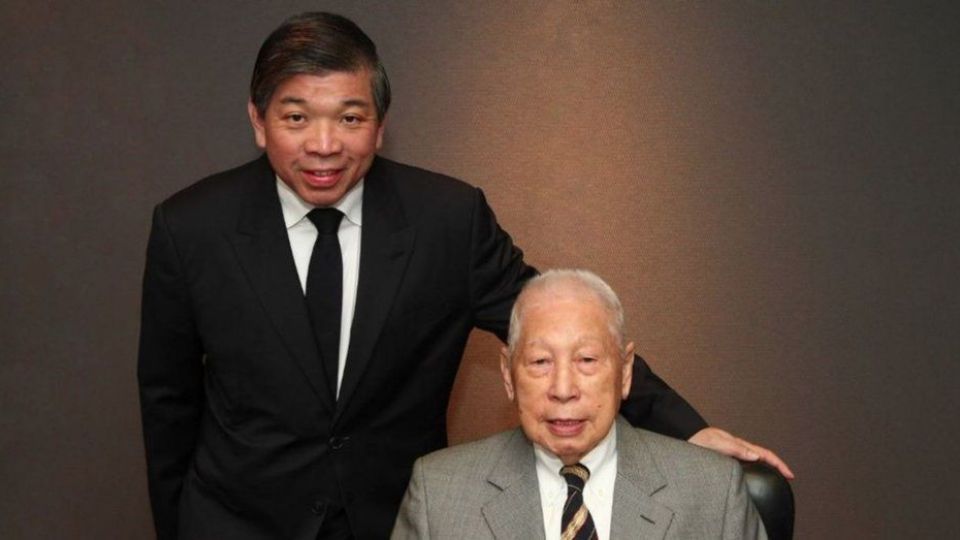 پیرترین میلیاردر دنیا در ۱۰۰ سالگی هر روز سرکار میرود پیرترین میلیاردر دنیا در ۱۰۰ سالگی هر روز سرکار میرود