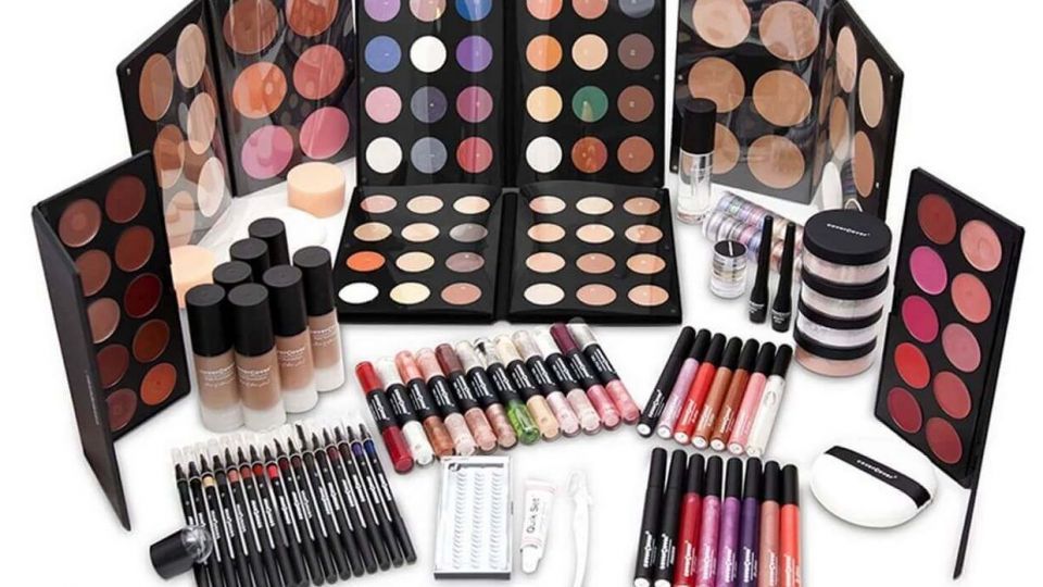 هجوم کالای تقلبی و قاچاق به بازار لوازم آرایشی هجوم کالای تقلبی و قاچاق به بازار لوازم آرایشی