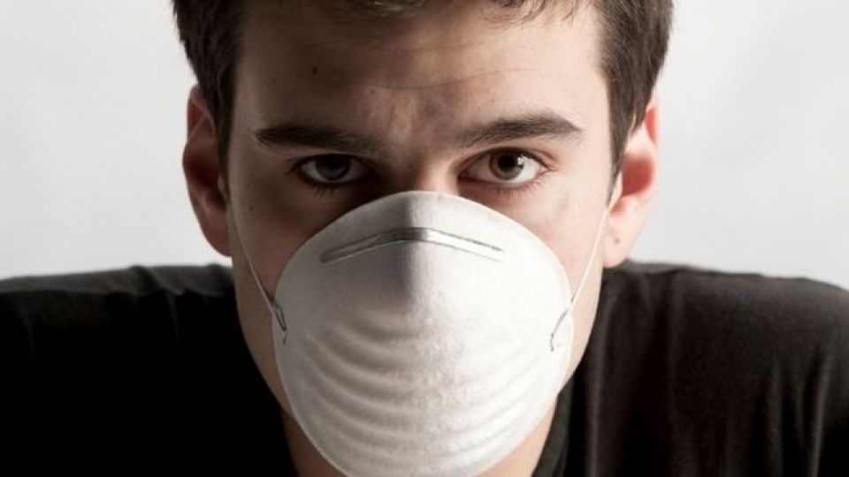 تامین روزانه یک میلیون و ۵۰۰ هزار ماسک در کشور تامین روزانه یک میلیون و ۵۰۰ هزار ماسک در کشور