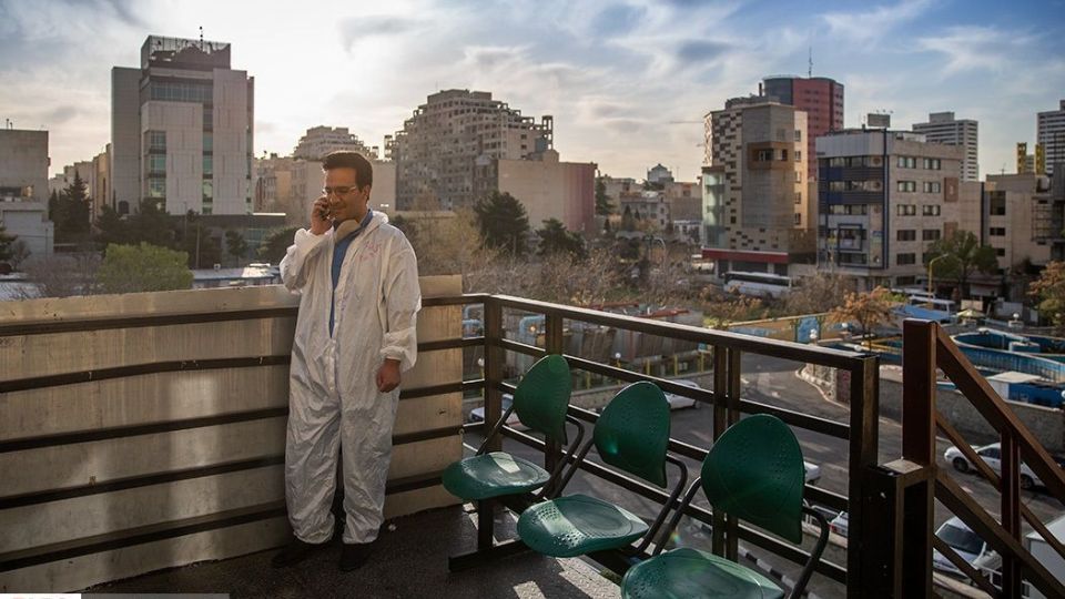 تحویل سال نو در بخش کرونای بیمارستان بقیه الله (عج) تحویل سال نو در بخش کرونای بیمارستان بقیه الله (عج)