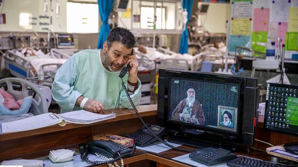 تحویل سال نو در بخش کرونای بیمارستان بقیه الله (عج) تحویل سال نو در بخش کرونای بیمارستان بقیه الله (عج)