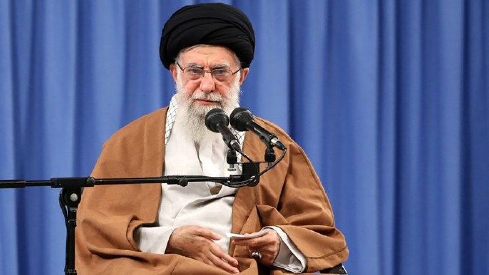 رهبر انقلاب: اگر صادقانه عمل کنیم و کوته‌بینی نکنیم می‌توانیم ایران را به قله حکومت اسلامی برسانیم