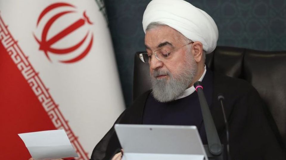 نامه کارشناسان اقتصادی به روحانی: سهام خودروسازان را به جای شرکت‌های زیرمجموعه به مردم واگذار کنید