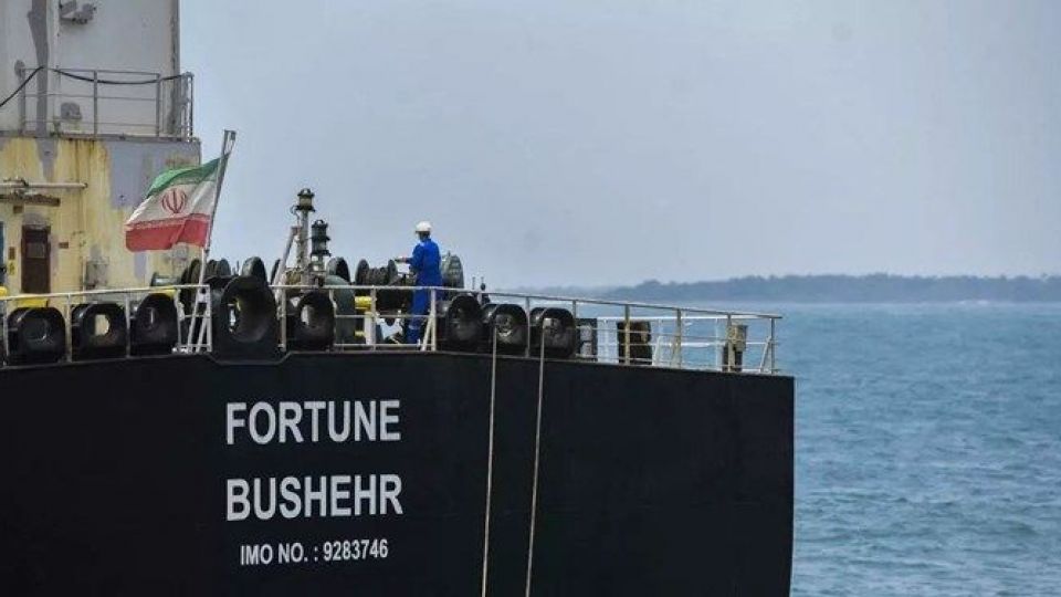 آمریکا نفتکشهای حامل محصولات نفتی ایران را به تحریم تهدید کرد آمریکا نفتکشهای حامل محصولات نفتی ایران را به تحریم تهدید کرد