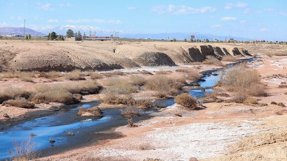 معضل زیست محیطی فاضلاب شهرک شکوهیه _قم معضل زیست محیطی فاضلاب شهرک شکوهیه _قم