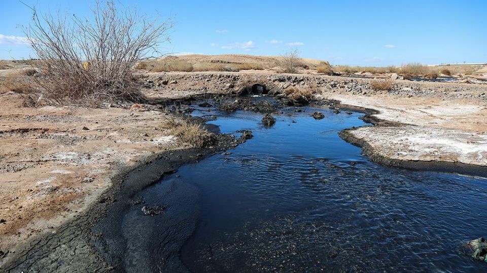 معضل زیست محیطی فاضلاب شهرک شکوهیه _قم معضل زیست محیطی فاضلاب شهرک شکوهیه _قم