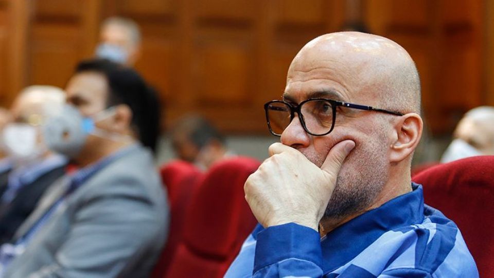 جزئیات اولین جلسه دادگاه «اکبر طبری»/ اهدای ویلای ۴۲۰ میلیاردی در قبال فرار یک متهم/ شگرد طبری برای دریافت ملک و وجوه رشوه جزئیات اولین جلسه دادگاه «اکبر طبری»/ اهدای ویلای ۴۲۰ میلیاردی در قبال فرار یک متهم/ شگرد طبری برای دریافت ملک و وجوه رشوه