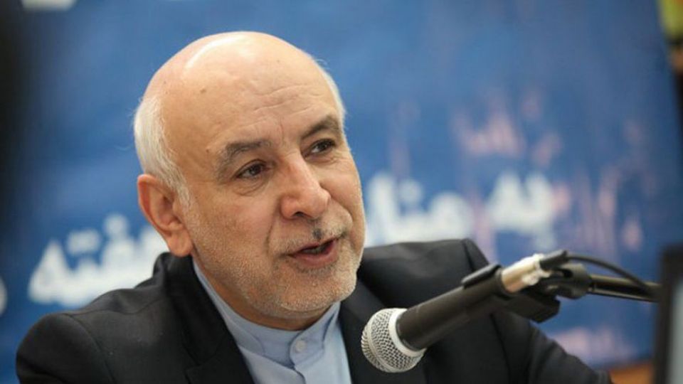 مشاور وزیر بهداشت: کرونا مردنی و رفتنی نیست