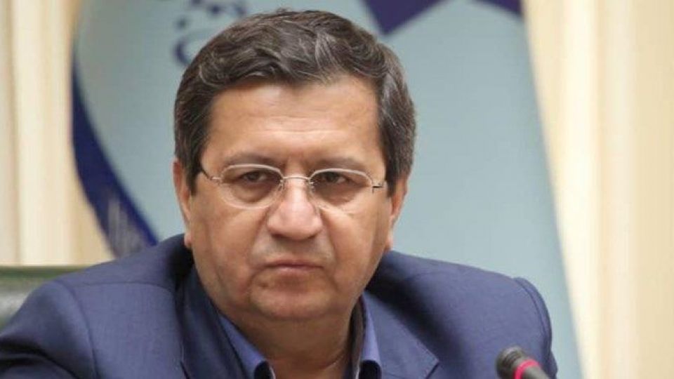 همتی: مطمئن هستم که این نوسانات بازار مرتفع خواهد شد