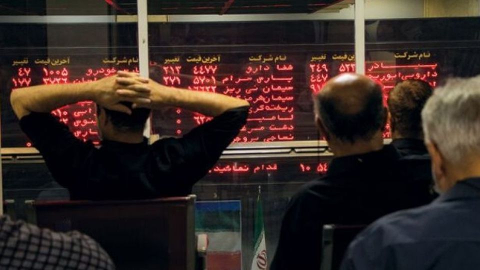 رکوردهای تالار شیشهای جابجا شد/ روز تاریخی بورس با رشد ۶۴۰۰۰ واحدی شاخص رکوردهای تالار شیشهای جابجا شد/ روز تاریخی بورس با رشد ۶۴۰۰۰ واحدی شاخص