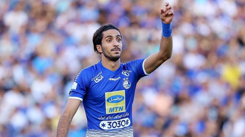 مدافع استقلال به دلیل تخلف از کنکور دکتری محروم شد+عکس مدافع استقلال به دلیل تخلف از کنکور دکتری محروم شد+عکس