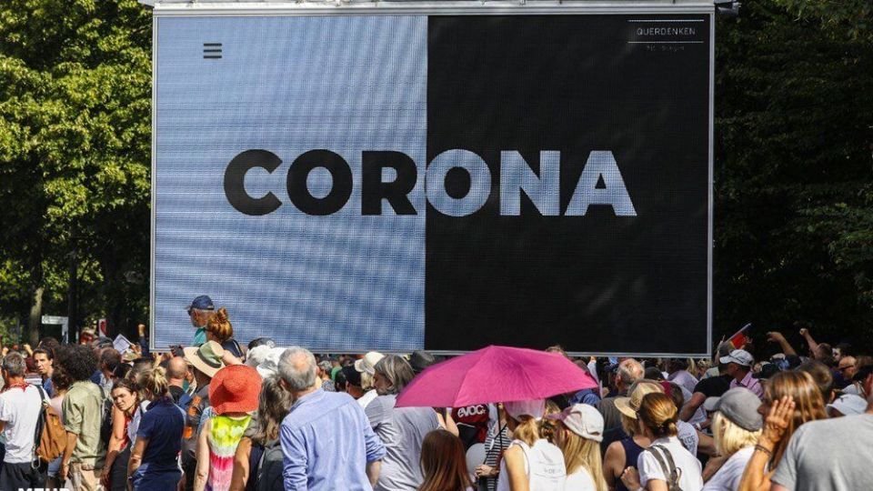 اعتراض مردم آلمان به محدودیتهای سختگیرانه کرونایی اعتراض مردم آلمان به محدودیتهای سختگیرانه کرونایی