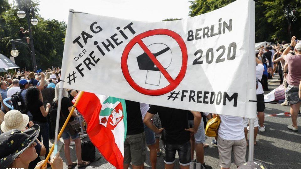 اعتراض مردم آلمان به محدودیتهای سختگیرانه کرونایی اعتراض مردم آلمان به محدودیتهای سختگیرانه کرونایی