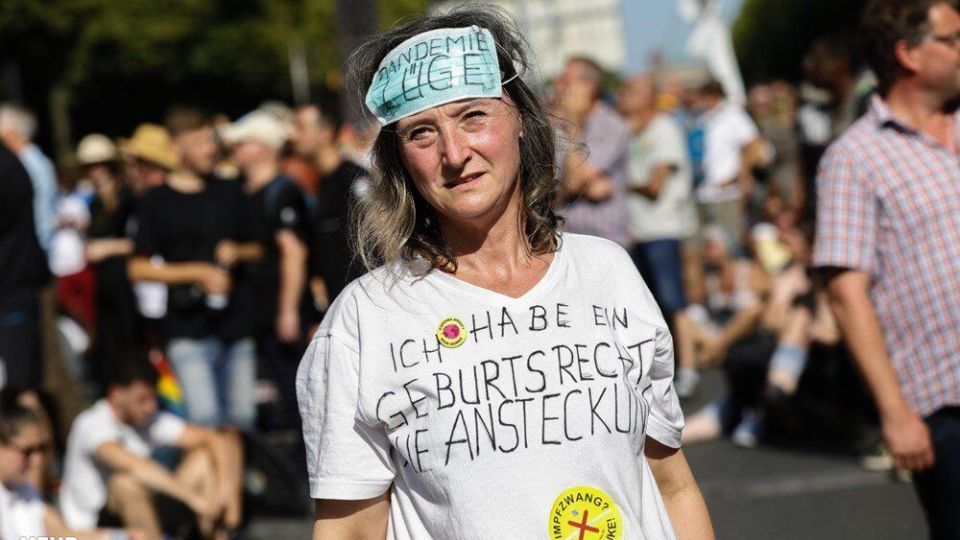 اعتراض مردم آلمان به محدودیتهای سختگیرانه کرونایی اعتراض مردم آلمان به محدودیتهای سختگیرانه کرونایی