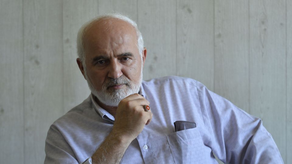 توکلی به نمایندگان: خودروهای ارزان تر را جایگزین خودروهای لوکس تحویلی کنید/ تصمیم مجلس در تامین خودرو اشتباه بود توکلی به نمایندگان: خودروهای ارزان تر را جایگزین خودروهای لوکس تحویلی کنید/ تصمیم مجلس در تامین خودرو اشتباه بود