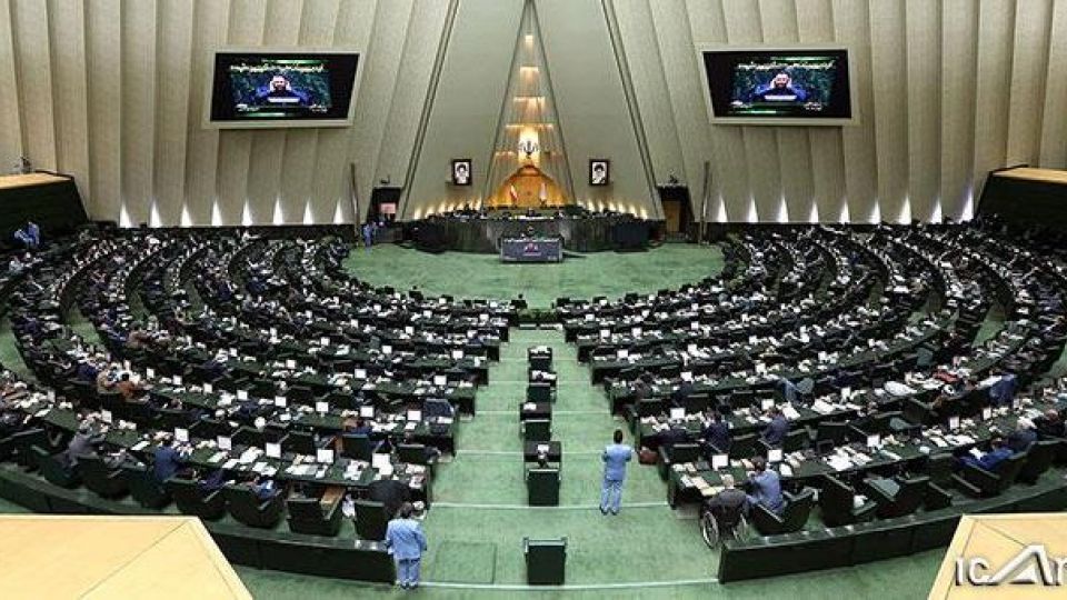 سخنرانی «فرمانده سپاه» و «بررسی صلاحیت رزمحسینی» در مجلس سخنرانی «فرمانده سپاه» و «بررسی صلاحیت رزمحسینی» در مجلس