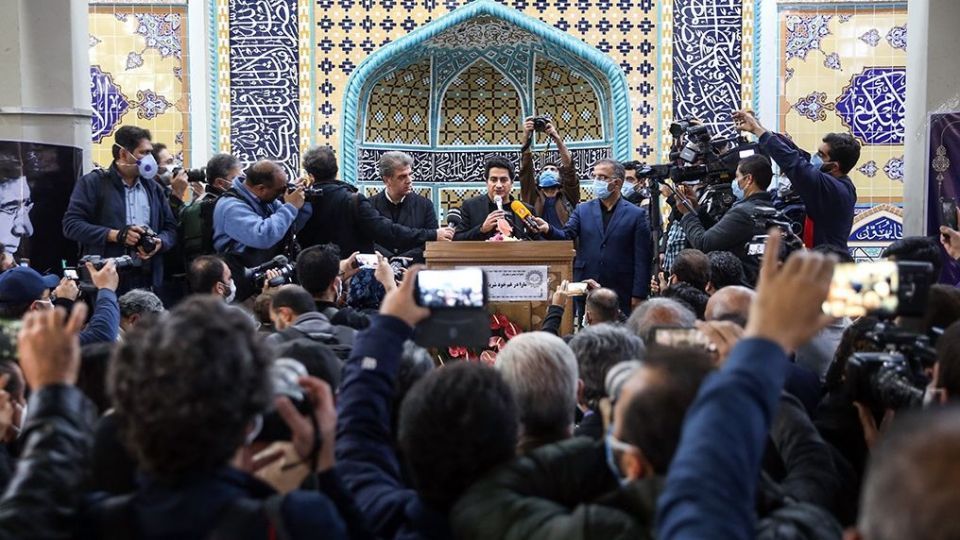 اقامه نماز بر پیکر استاد شجریان در بهشت زهرا/ انتقال به طوس برای تشییع اقامه نماز بر پیکر استاد شجریان در بهشت زهرا/ انتقال به طوس برای تشییع