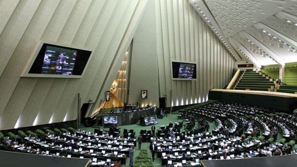 شکایت نمایندگان مجلس از دولت درباره قانون مربوط به بازار کالاهای اساسی شکایت نمایندگان مجلس از دولت درباره قانون مربوط به بازار کالاهای اساسی