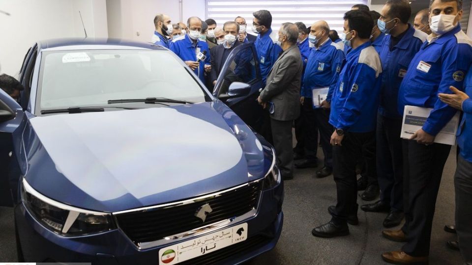 رونمایی از خودرو «تارا» رونمایی از خودرو «تارا»