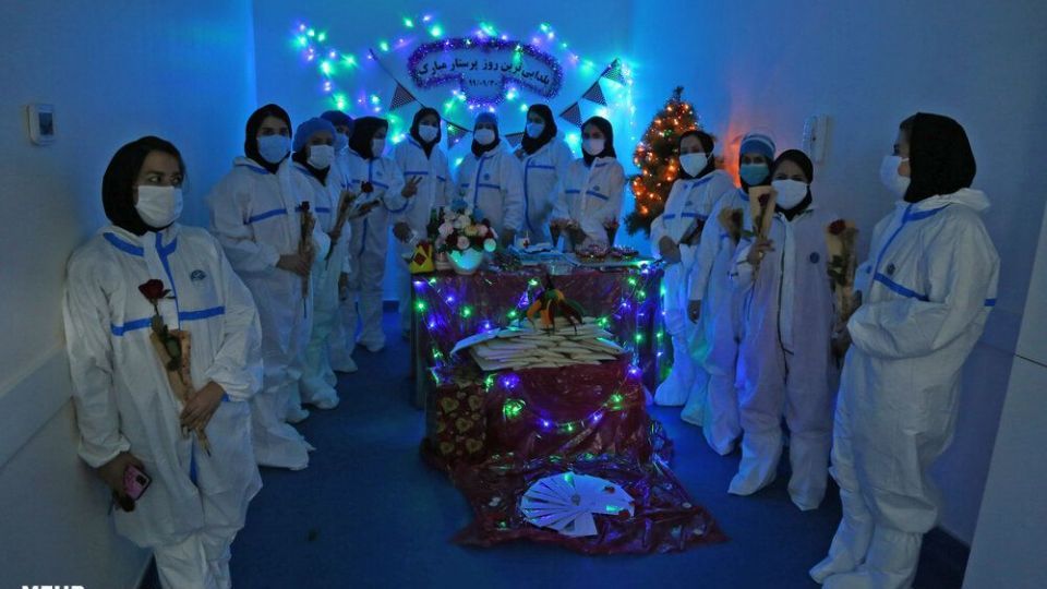 روز پرستار با پرستاران بخش کرونا روز پرستار با پرستاران بخش کرونا