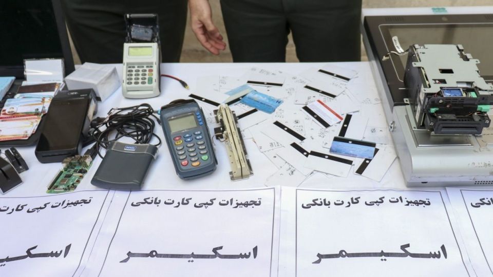 دستگیری جاعلان حرفهای دستگیری جاعلان حرفهای