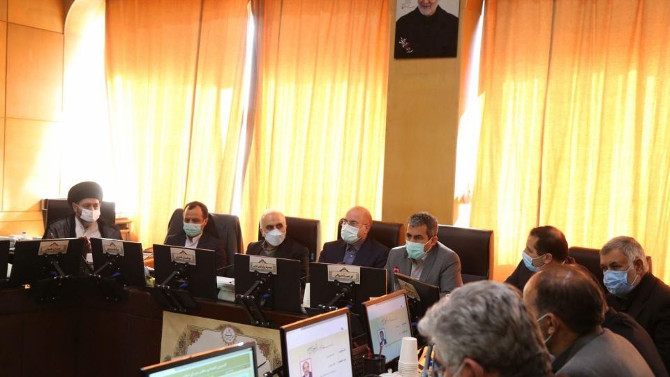 نشست فوقالعاده بررسی بازار سرمایه در کمیسیون اقتصادی مجلس نشست فوقالعاده بررسی بازار سرمایه در کمیسیون اقتصادی مجلس