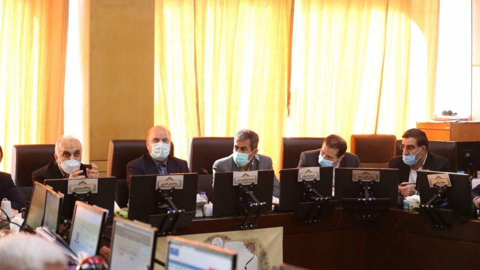 نشست فوقالعاده بررسی بازار سرمایه در کمیسیون اقتصادی مجلس نشست فوقالعاده بررسی بازار سرمایه در کمیسیون اقتصادی مجلس