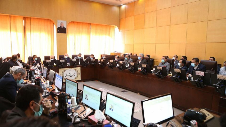 نشست فوقالعاده بررسی بازار سرمایه در کمیسیون اقتصادی مجلس نشست فوقالعاده بررسی بازار سرمایه در کمیسیون اقتصادی مجلس