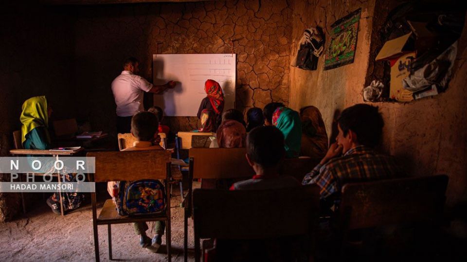 زندگی سخت این زنان قوم لُر زندگی سخت این زنان قوم لُر