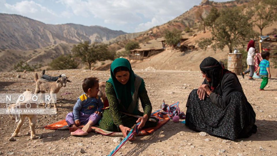زندگی سخت این زنان قوم لُر زندگی سخت این زنان قوم لُر