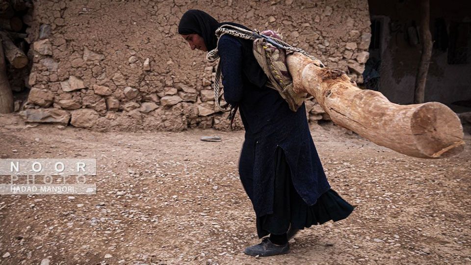 زندگی سخت این زنان قوم لُر زندگی سخت این زنان قوم لُر
