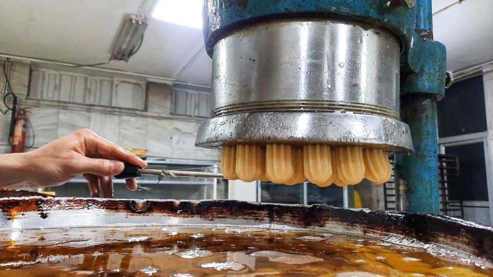 کارگاه تهیه زولبیا و بامیه در ماه رمضان کارگاه تهیه زولبیا و بامیه در ماه رمضان