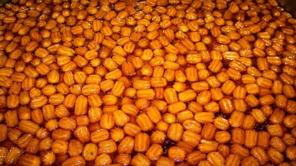 کارگاه تهیه زولبیا و بامیه در ماه رمضان کارگاه تهیه زولبیا و بامیه در ماه رمضان