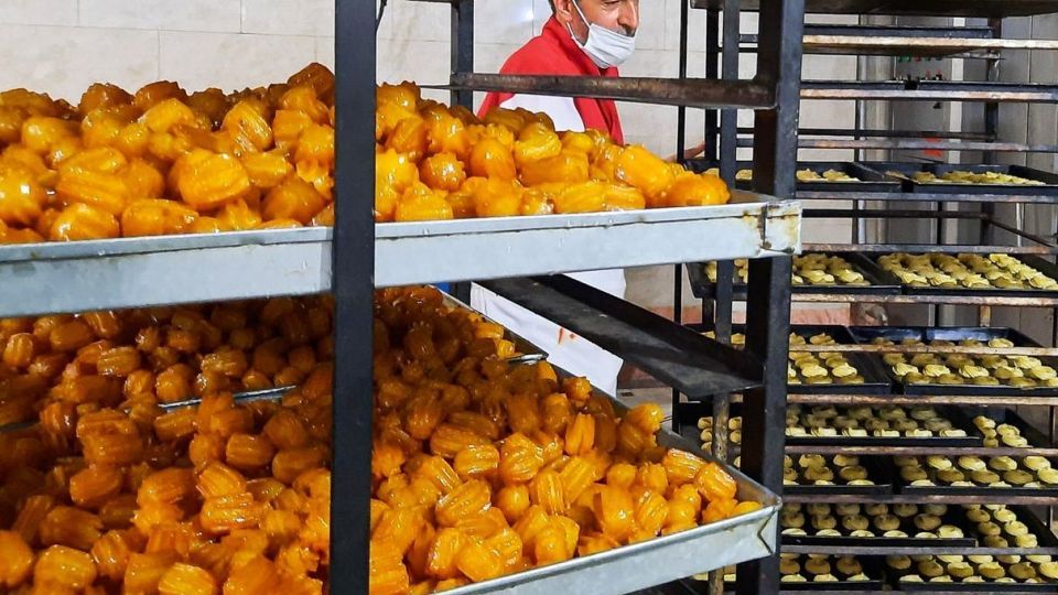 کارگاه تهیه زولبیا و بامیه در ماه رمضان کارگاه تهیه زولبیا و بامیه در ماه رمضان