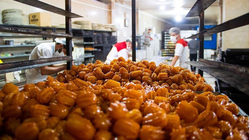 کارگاه تهیه زولبیا و بامیه در ماه رمضان کارگاه تهیه زولبیا و بامیه در ماه رمضان