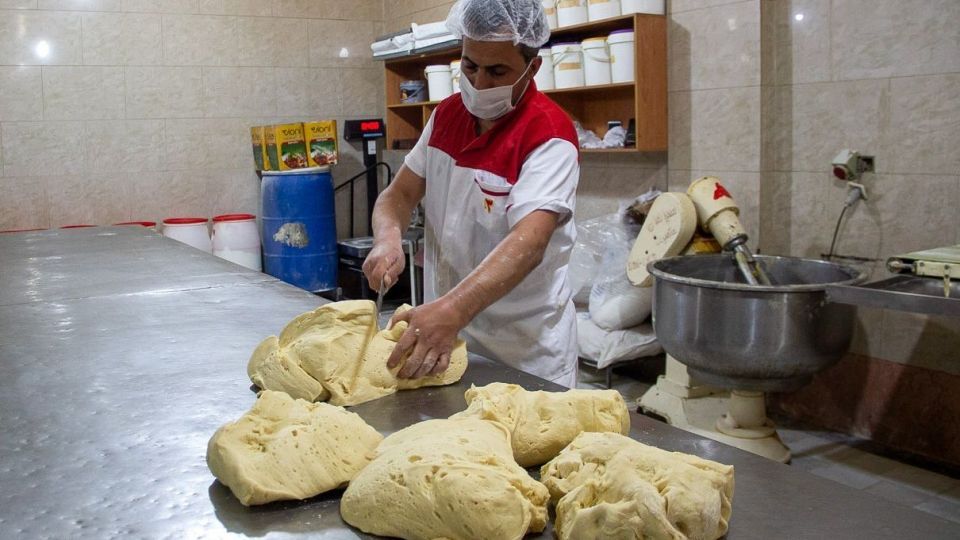 کارگاه تهیه زولبیا و بامیه در ماه رمضان کارگاه تهیه زولبیا و بامیه در ماه رمضان