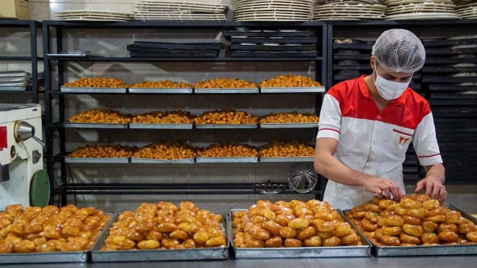 کارگاه تهیه زولبیا و بامیه در ماه رمضان کارگاه تهیه زولبیا و بامیه در ماه رمضان