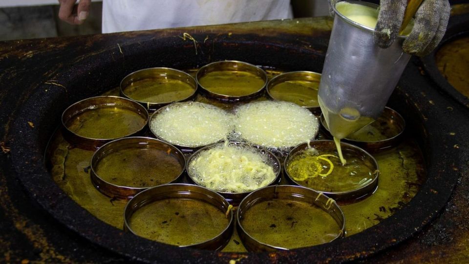 کارگاه تهیه زولبیا و بامیه در ماه رمضان کارگاه تهیه زولبیا و بامیه در ماه رمضان