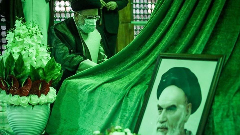 تجدید میثاق سید ابراهیم رئیسی با آرمانهای بنیانگذار انقلاب تجدید میثاق سید ابراهیم رئیسی با آرمانهای بنیانگذار انقلاب