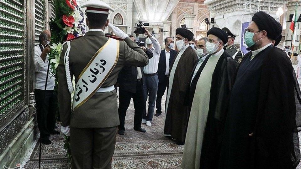 تجدید میثاق سید ابراهیم رئیسی با آرمانهای بنیانگذار انقلاب تجدید میثاق سید ابراهیم رئیسی با آرمانهای بنیانگذار انقلاب